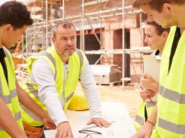 Baustellensicherheit: Wissenswertes und Vorschriften zum Hausbau Sicherheit hat beim Hausbau oberste Priorität.