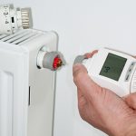 Ein Umrüsten auf elektronische Thermostate bietet viele Vorteile.
