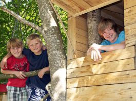 Ein Baumhaus steht auf der Wunschliste vieler Kinder ganz weit oben. Doch aufgepasst: Dieses Vorhaben will gut durchgeplant sein.