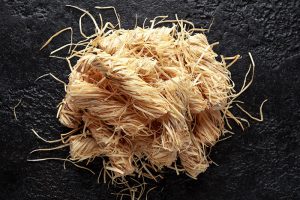 Bei Grillanzündern empfehlen wir Produkte ohne Paraffin. Anzünder aus natürlichen Produkten wie Holzwolle können eine gute Alternative sein.