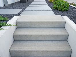 Für Treppen im Außenbereich stehen mehrere Materialien und Bauformen zur Auswahl.
