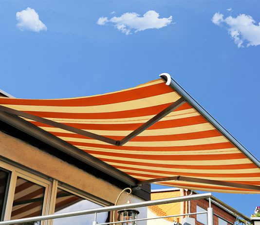 Bei der elektrischen Markise kommt für das Ein- und Ausfahren ein sogenannter Rohrmotor zum Einsatz.