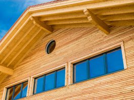 Mit der Holzrahmenbauweise kann die Bauzeit im Vergleich zu anderen Varianten verkürzt werden.