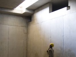 Ein Beton Lichtschacht wird in der Regel einbaufertig angeliefert.