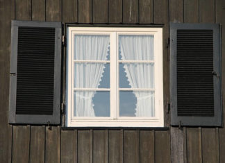 Holzfenster