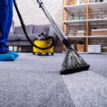 Teppich reinigen mit Teppichreinigungsgerät