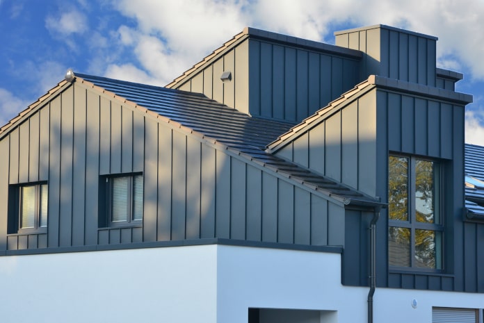 Haus mit Aluminium-Fassade
